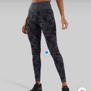 ADAPT CAMO SEAMLESS LEGGINGS from gymshark